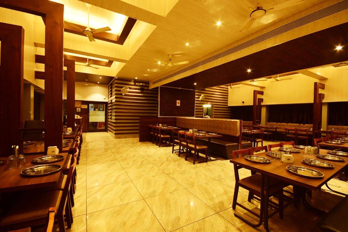 Hotel Opal 콜라푸르 외부 사진