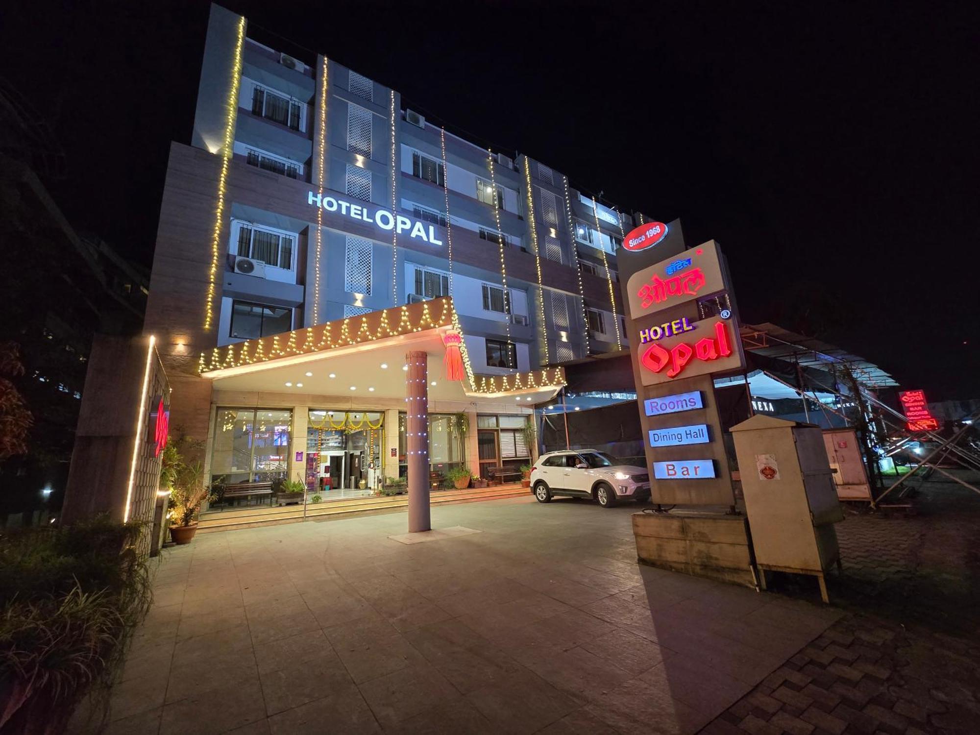 Hotel Opal 콜라푸르 외부 사진