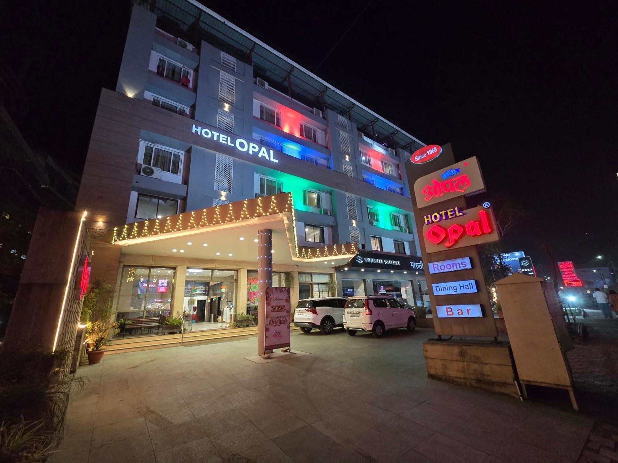 Hotel Opal 콜라푸르 외부 사진